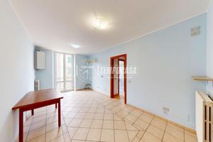 BILOCALE ABITABILE DA SUBITO CON BALCONE