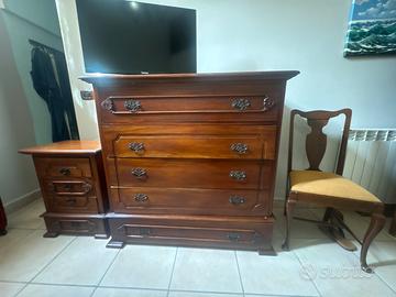 Como comodino e specchio