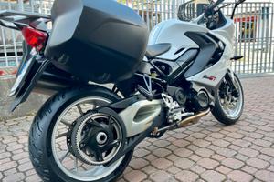 Moto turismo BMW F800 GT