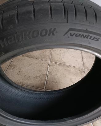 Gomme 215/45R17