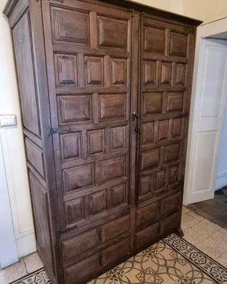 mobili stile castellano