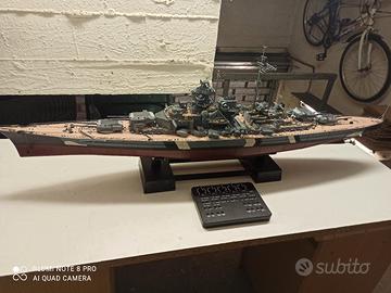 La corazzata Bismarck scala 1:200 fascicoli Hachet