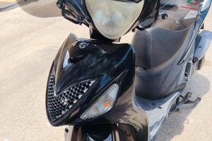 Suzuki Sixteen 150 cc