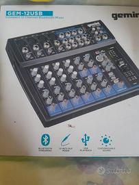 mixer 12 canali