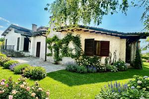 VILLA SINGOLA A LOMAGNA