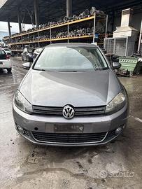 VOLKSWAGEN GOLF 6 2.0 D - ANNO 2009 - PER RICAMBI