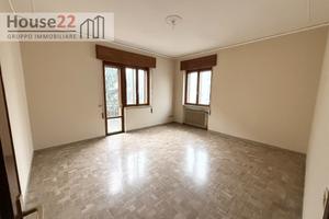 LUMINOSO BICAMERE Mq 100 Piano 2° a SAN PIO X - V