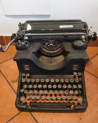 Storica macchina da scrivere Olivetti M40