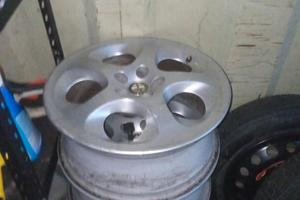 4 cerchi in lega alfa romeo 147 / paraurt Renault 
