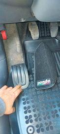 Per FIAT PANDA 2  e. 3 SERIE TAPPETINO POGGIAPIEDE