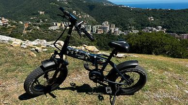Bicicletta elettrica pieghevole