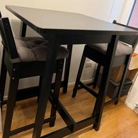 Tavolo Ikea nero 100x74x74 con due sgabelli