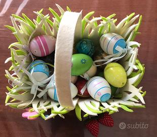 Grazioso cestino pasquale con  17 Uova finte