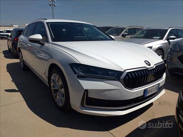 SKODA Superb Wagon 2.0 tdi Style 150cv dsg
