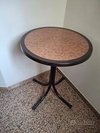 Tavolino  rotondo 