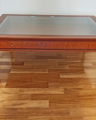 Tavolino da salone in legno e vetro