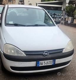 Opel corsa 1200 del 2001