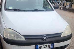 Opel corsa 1200 del 2001