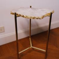 Tavolino da salotto in quarzo naturale con base or