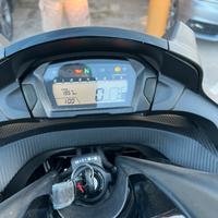 Honda integra 750