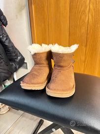UGG stivaletti bambina 28 con fiocco