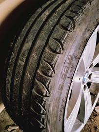treno gomme bmw cerchio 18