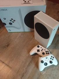 X BOX SERIE S 512 GB con giochi digital.