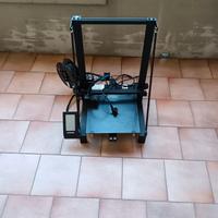 Stampante 3d usata meno di 5 volte con rocchetto 