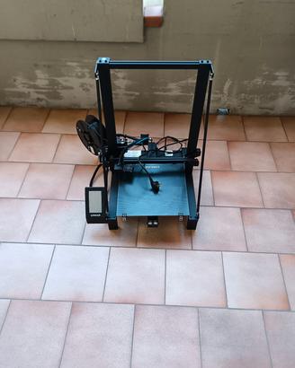 Stampante 3d usata meno di 5 volte con rocchetto 