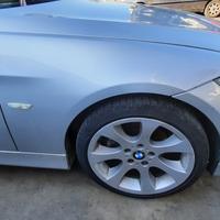 BMW 320D ANNO 2010 - PARAFANGO DESTRO