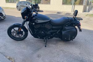 Moto Harley Davidson Street 750