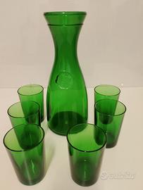 caraffa per vino in vetro vintage con bicchiere 