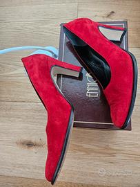 decolte' scamosciate rosso tacco 8