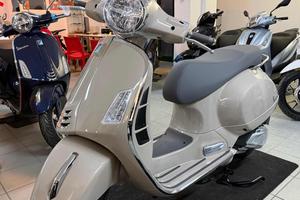 PIAGGIO Vespa GTS 300 Super Nuova my 2025 CC310