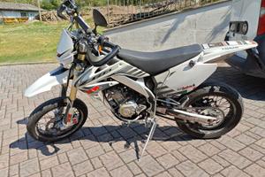 HM CRM F125X - 2011