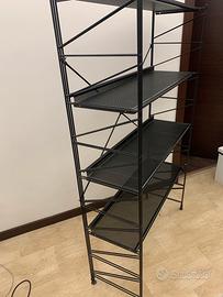 Mobiletto in ferro con ripiani per ufficio