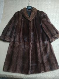 Pelliccia a cappotto per donna 