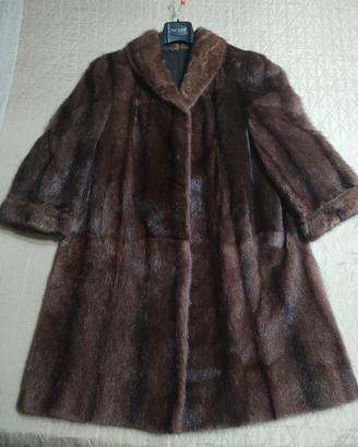 Pelliccia a cappotto per donna 