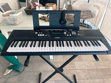 TASTIERA YAMAHA EZ -200 CON SUPPORTO DI APPOGGIO