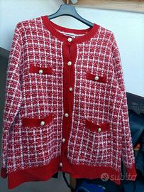 Maglione rosso e bianco  aperto sul davanti