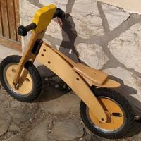 Bici in legno senza pedali