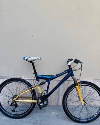 Mountain Bike in Alluminio - Shimano 21V
