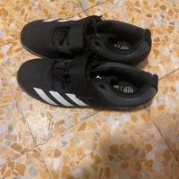 Adidas powerlift 5 nere