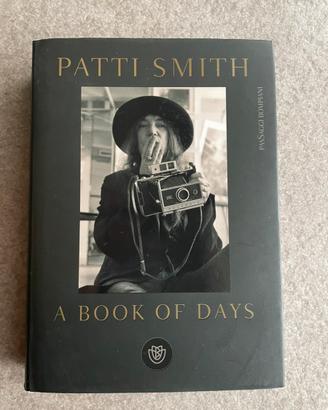 Patty Smith-A book of days. Autografato