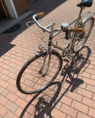 Bicicletta d’epoca da uomo.
