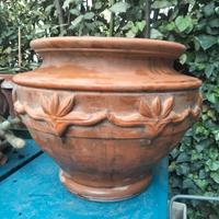 Vaso ad Anfora di terracotta decorato