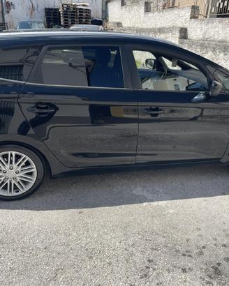 Kia Carens IV serie 1.7 diesel 141 cv automatica
