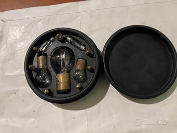 SCATOLA- TROUSSE LAMPADINE FIAT 500 N D  AUTO EPOC