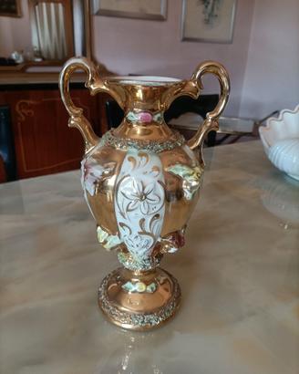 Vaso in ceramica e oro zecchino