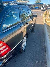 Mercedes-Benz C 270 CDI S203 – 2004